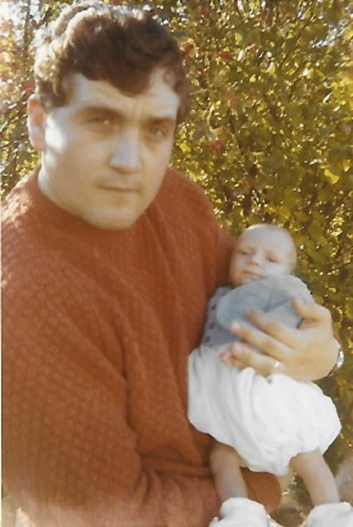 David Collins died after developing the asbestos-related disease, mesothelioma. Thompsons Solicitors is supporting his family in an appeal for witnesses. 