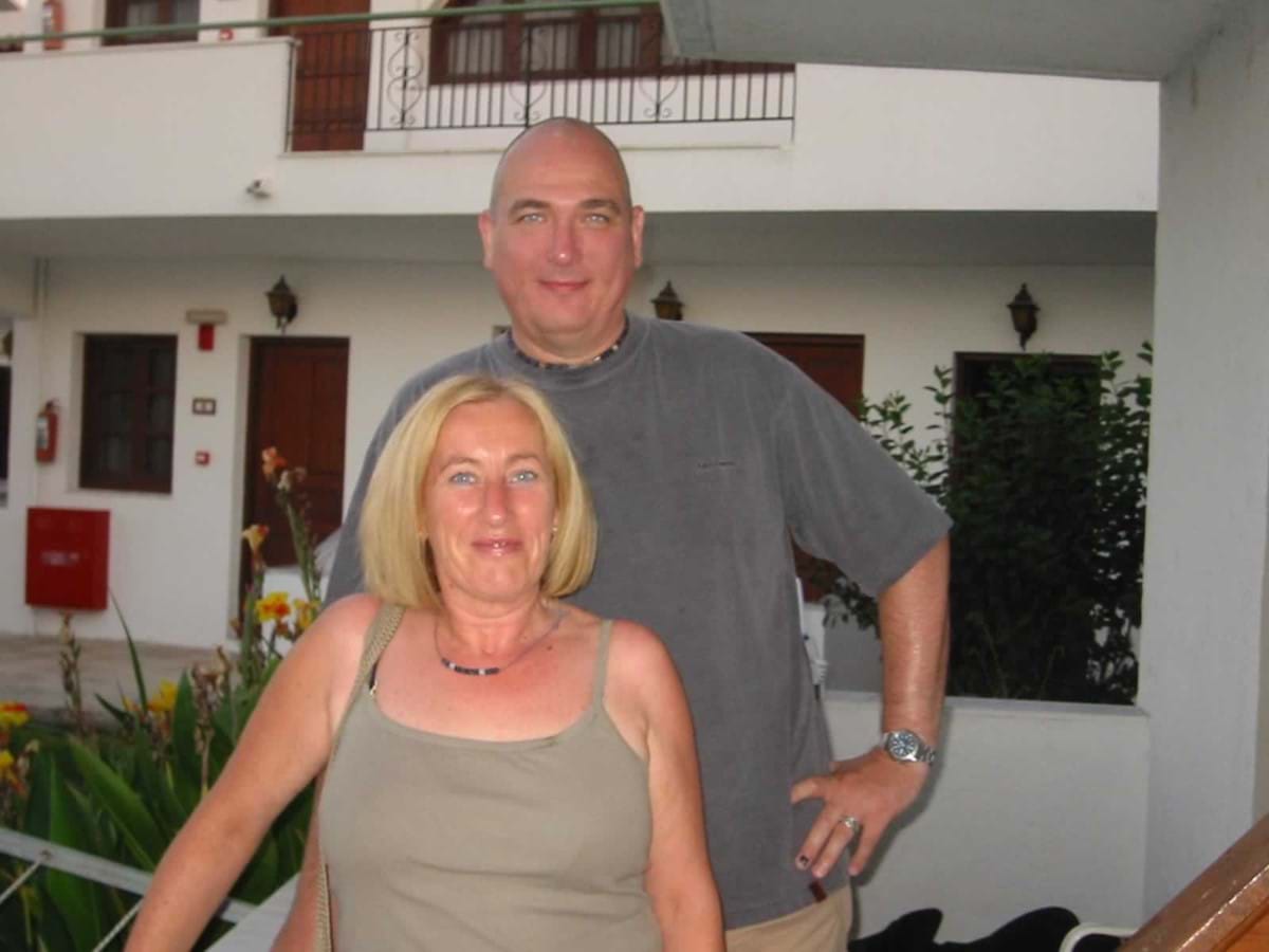 Sylvia Wightman, who died from an asbestos-related disease, with husband Mark Kidder 