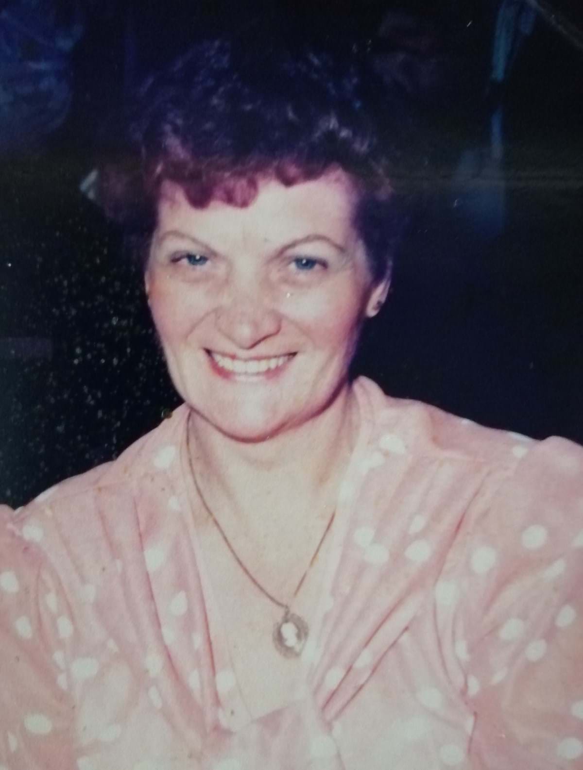 Iris Armstrong image