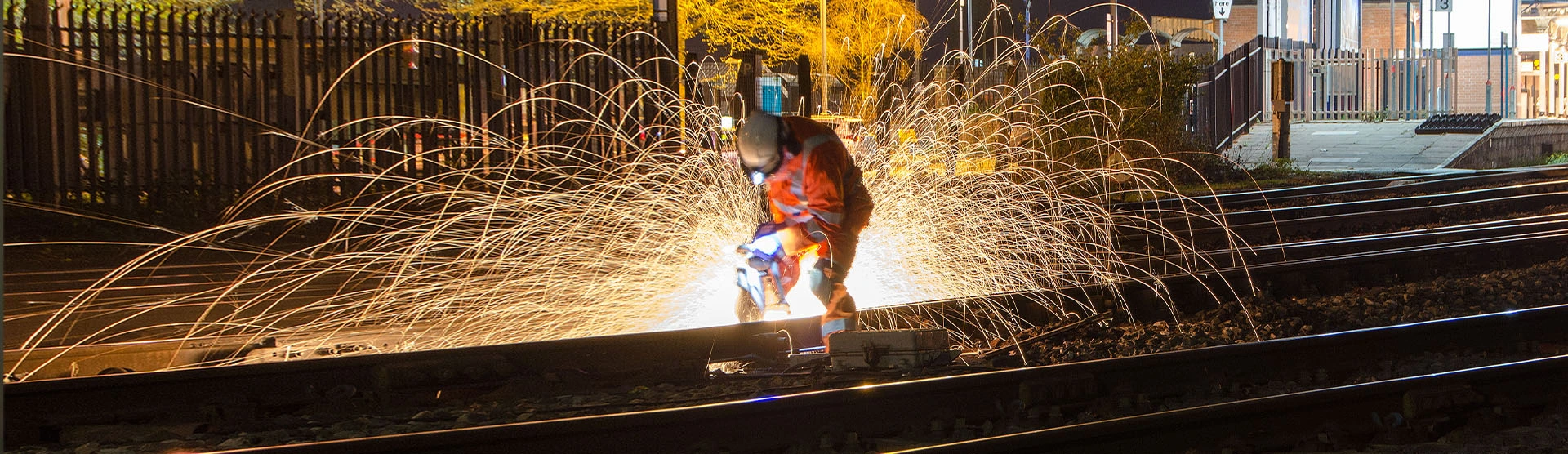 A man using power tools, representing our vibration injury claims.